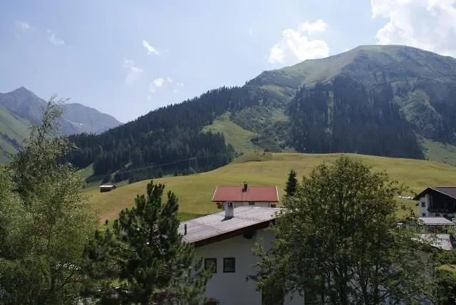 Апартаменты Haus Rita *