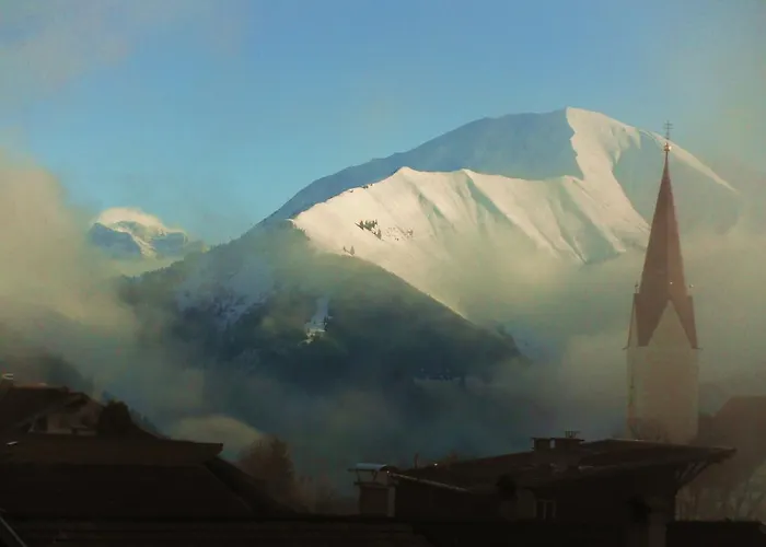 丽塔豪斯酒店 *